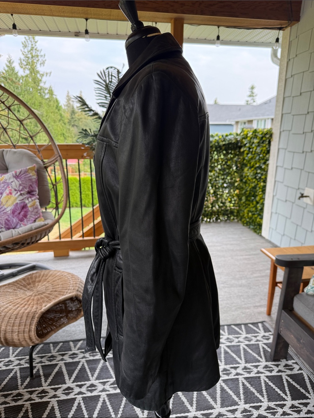 Danier | Leather Belted Coat - Picture 3 of 10